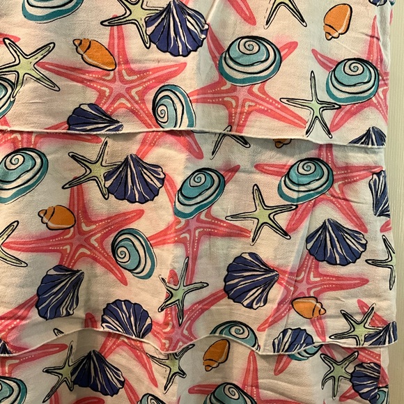 Sleeveless resort wear  dress - Picture 2 of 6